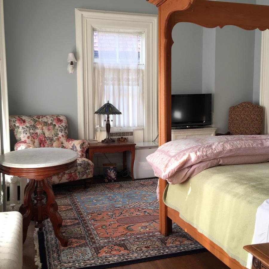 Hudson City Bed And Breakfast Экстерьер фото