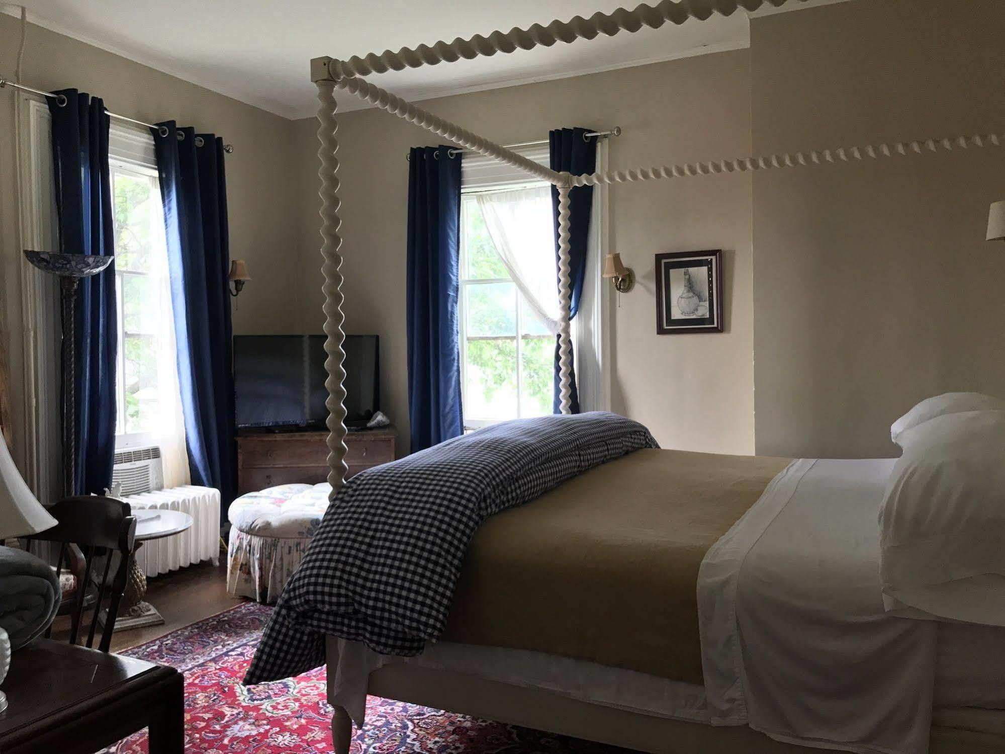 Hudson City Bed And Breakfast Экстерьер фото